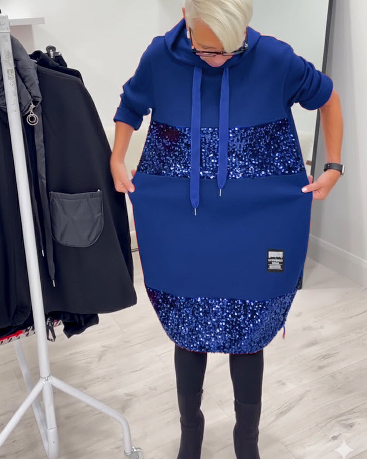 Witamy w modnej sukience z dekoltem i patchworkiem 